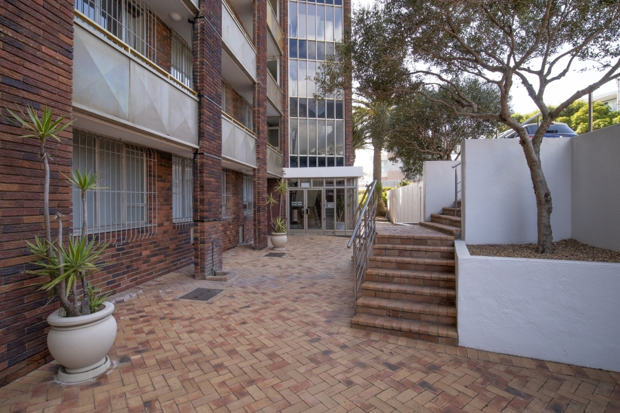 2 Bedroom Property for Sale in Camps Bay Western Cape